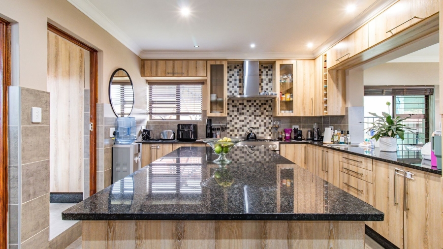 4 Bedroom Property for Sale in Boschdal North West